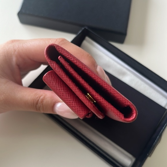 Prada Bow Key Holder Wallet - Picture 9 of 10